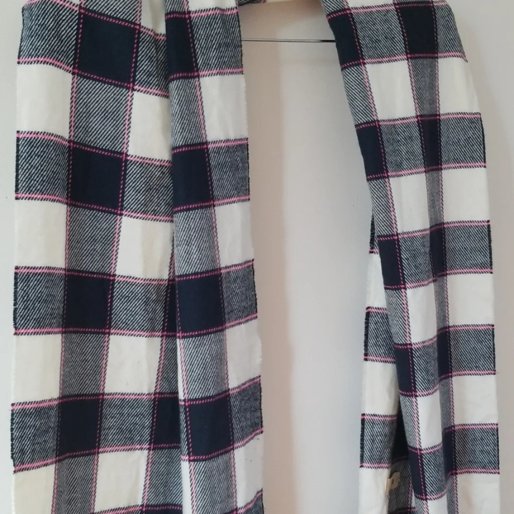 Holister Women's blue/white pink Checkered Scarf